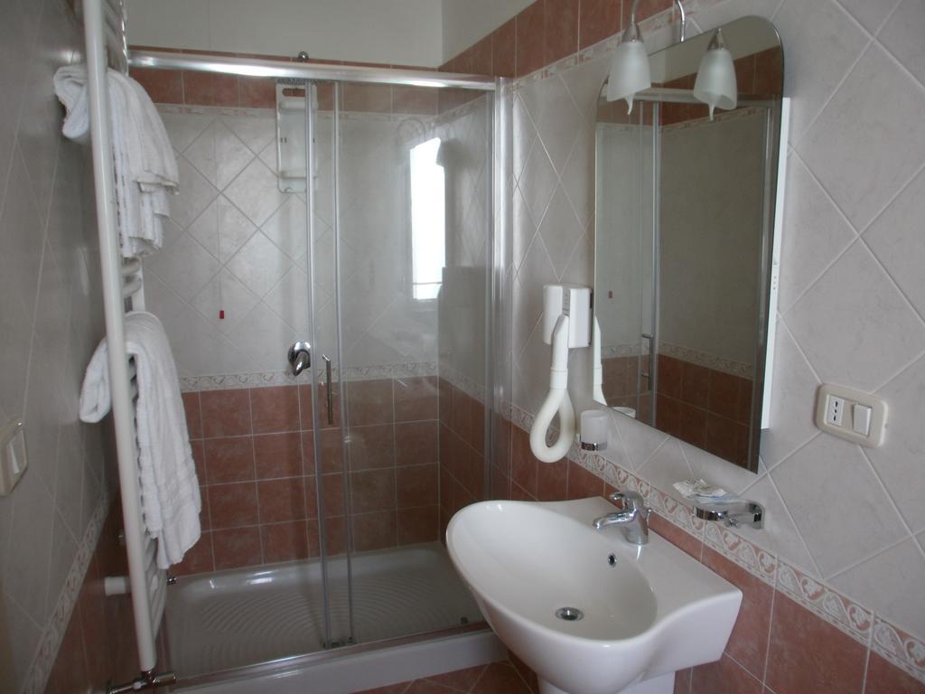 Hotel Sirena Castellabate Szoba fotó